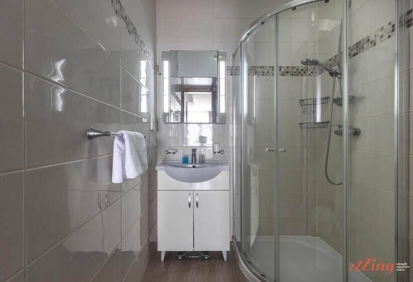 Sunny Penthouse Wterrace And Open Views