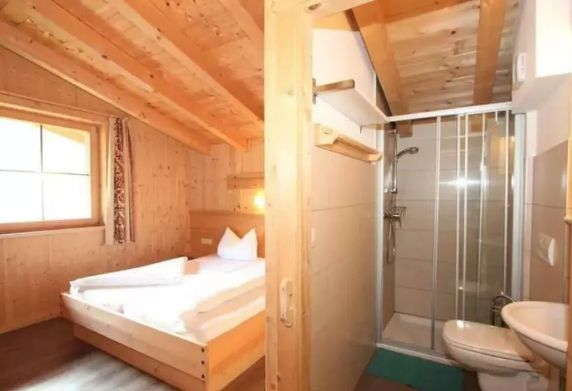 Alois & Elisabeth, Chalet