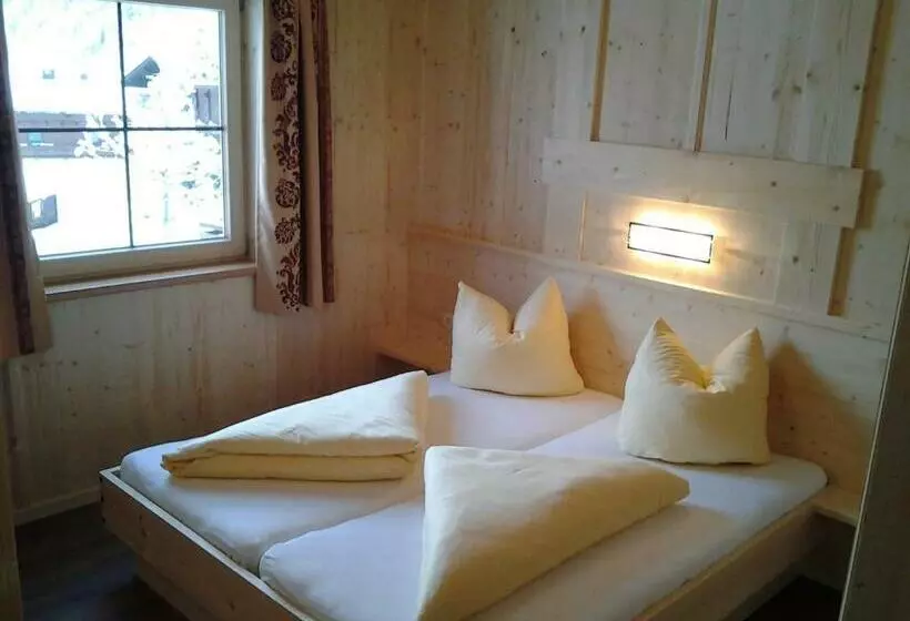 Alois & Elisabeth, Chalet