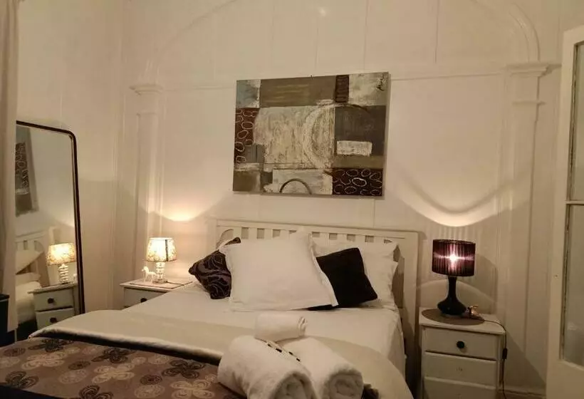 Classic Queenslander Apartment