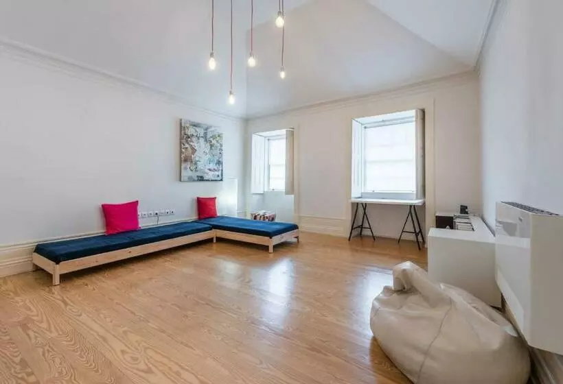 Guestready   Guindais Well House