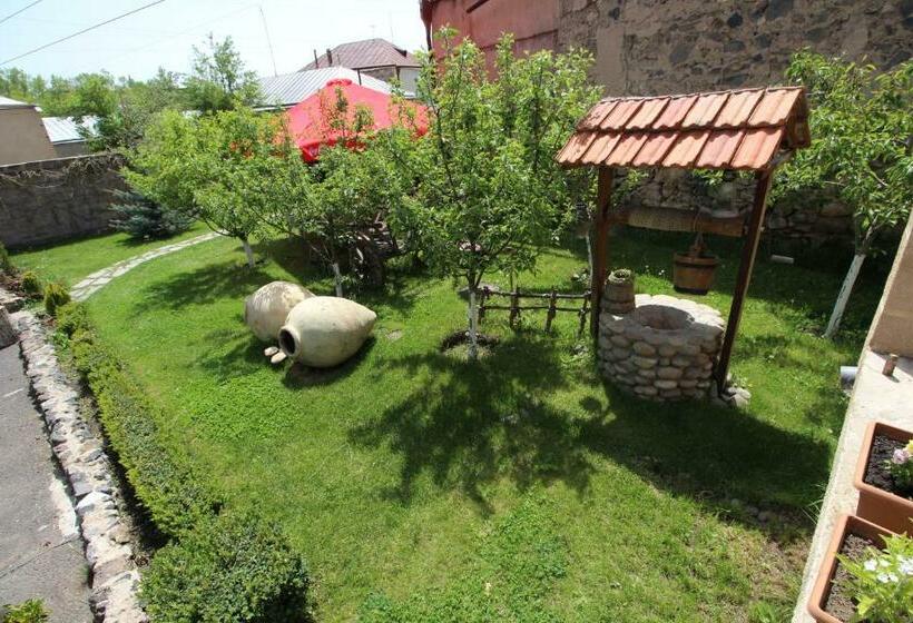 Mardoyan S Guest House
