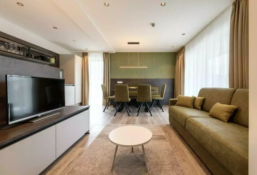 Sambock Quarter Pustrabase