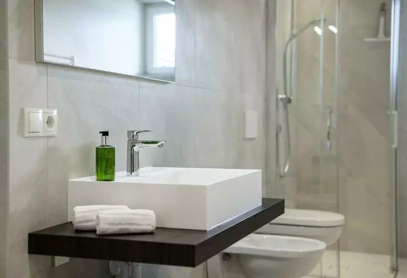 Sambock Quarter Pustrabase