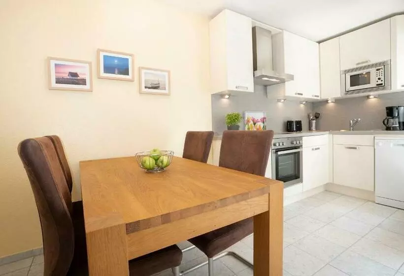 Strandallee 92b, Wohnung 18