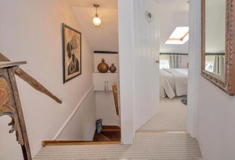 2 Fox Cottage, Darsham