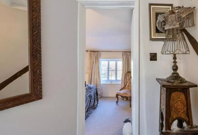 2 Fox Cottage, Darsham