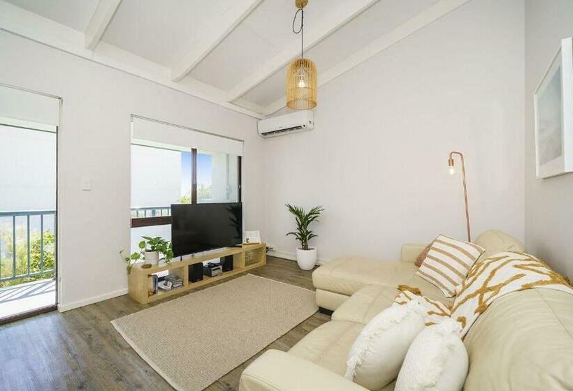 Beach Pad   Walk To The Beach