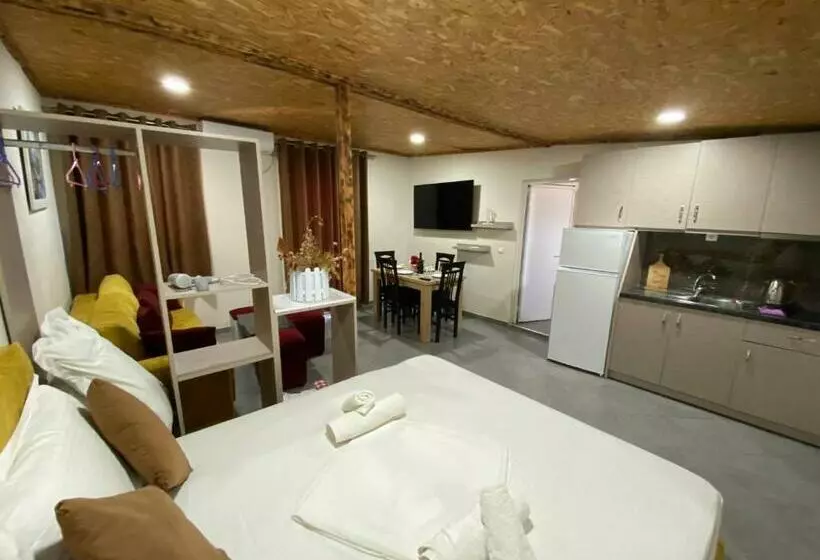 Full Moon Apartments