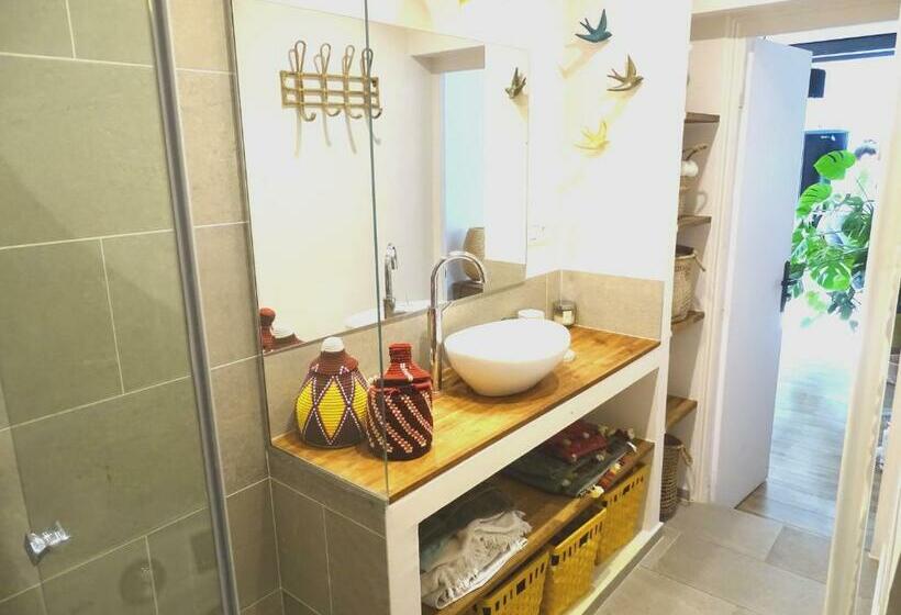 [maison De Ville Proche Plage]  Marseille Catalans