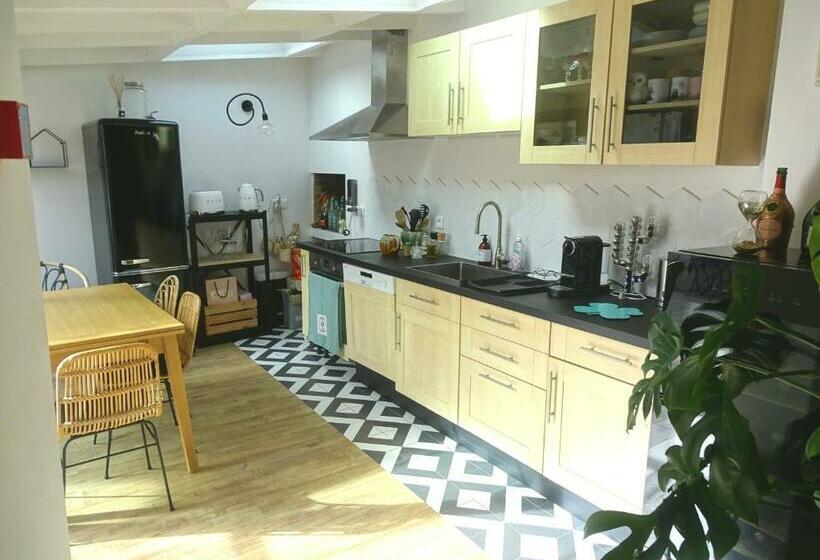 [maison De Ville Proche Plage]  Marseille Catalans