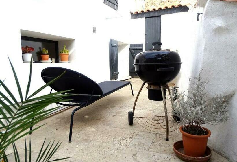 [maison De Ville Proche Plage]  Marseille Catalans