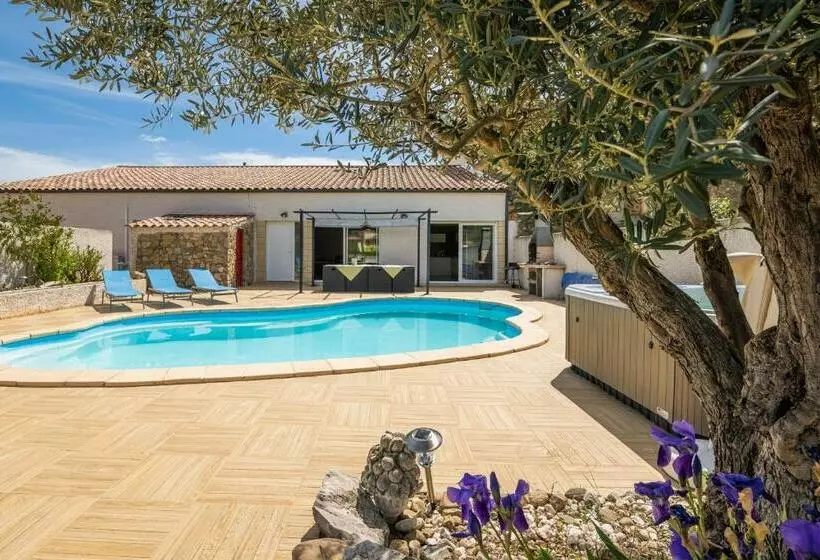 Villa Avec Piscine Et Jaccuzy