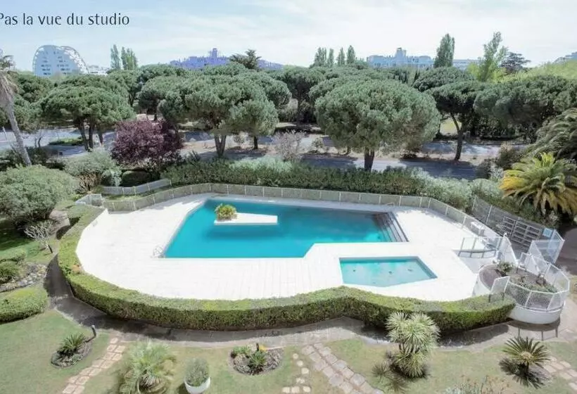 Blue Sky La Grande Motte Studio  Pool 5min Beach  Queensizebed  Wifi