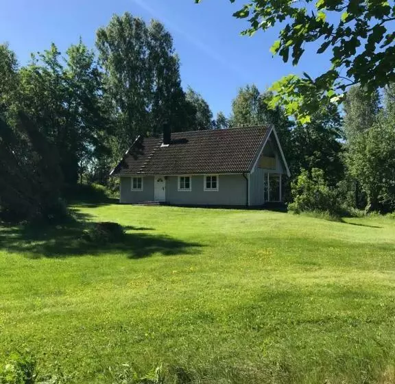 Lake And Forest Hideaway