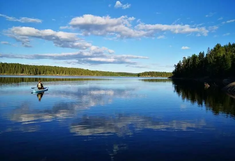 Lake And Forest Hideaway