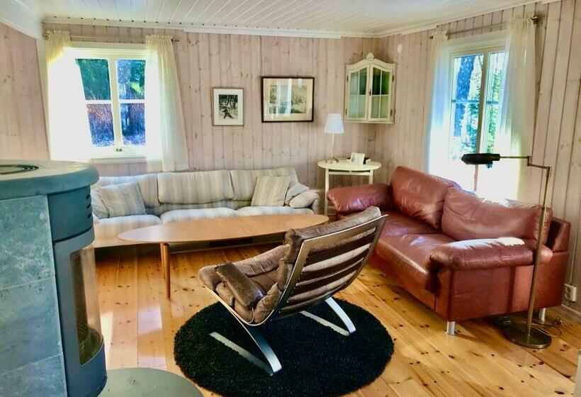 Lake And Forest Hideaway