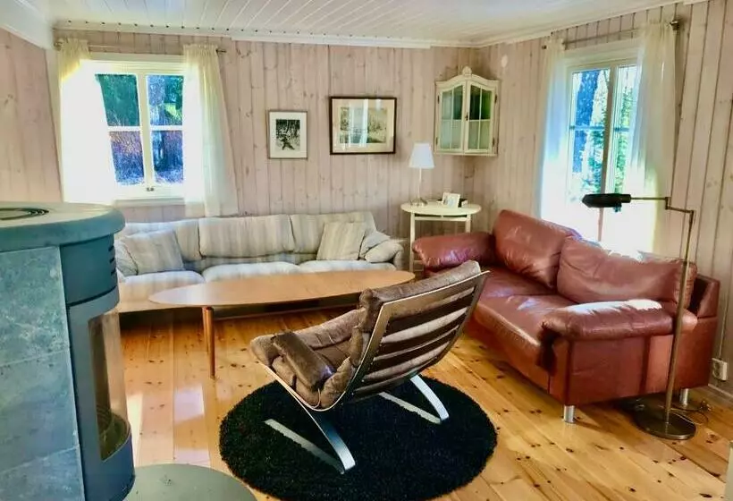 Lake And Forest Hideaway