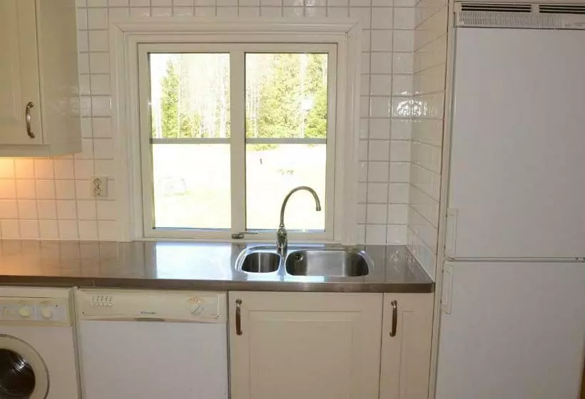 Lake And Forest Hideaway