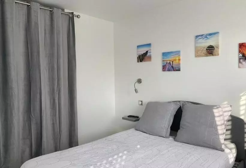 Les Pieds Dans L Eau   Accès Direct à La Plage