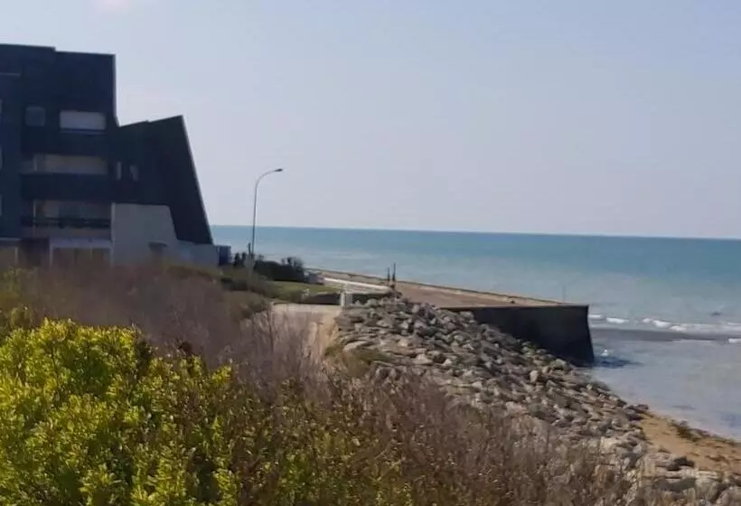 Les Pieds Dans L Eau   Accès Direct à La Plage
