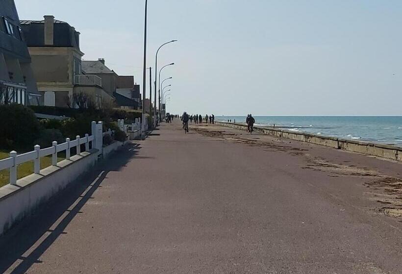 Les Pieds Dans L Eau Accès Direct à La Plage