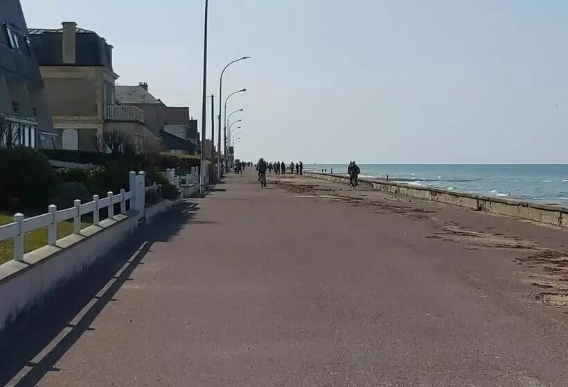 Les Pieds Dans L Eau   Accès Direct à La Plage