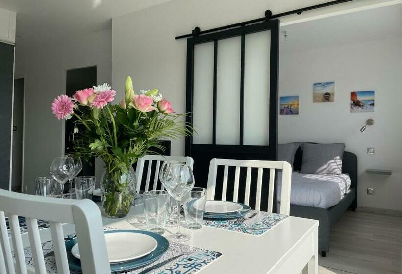 Les Pieds Dans L Eau Accès Direct à La Plage