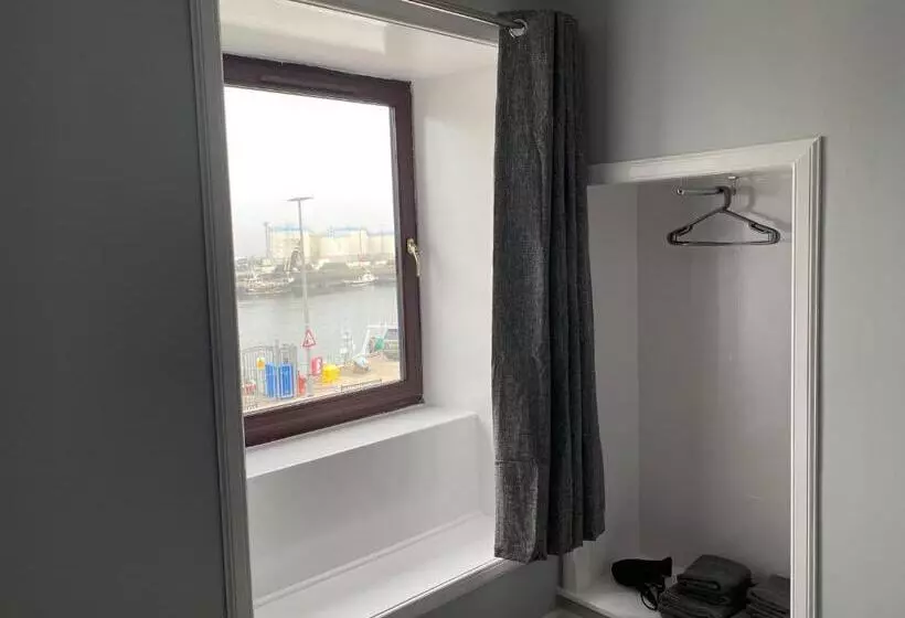 Sea Breeze Apartment Wick
