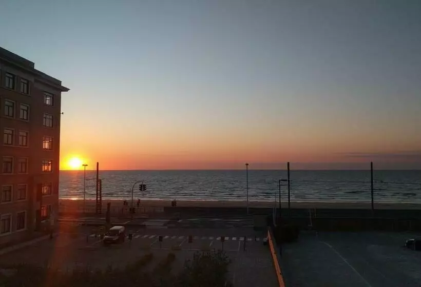 Splendid Seaview   Ostend Luxury Studio 4 Persons At Beach And Sea