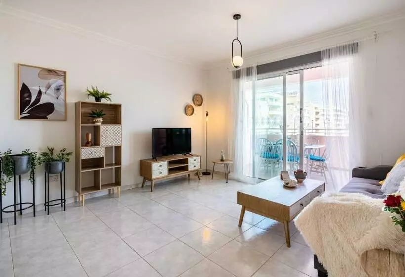 Sweet Retreat 2 Br Apartment In Mackenzie