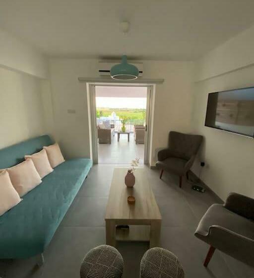 Casa Azzuro   Luxurious Modern Apartment Kapparis