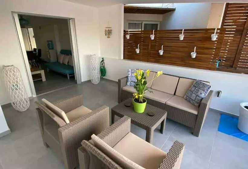 Casa Azzuro   Luxurious Modern Apartment Kapparis