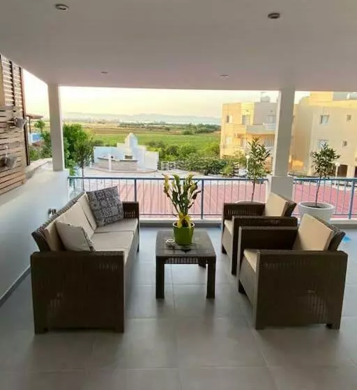 Casa Azzuro   Luxurious Modern Apartment Kapparis