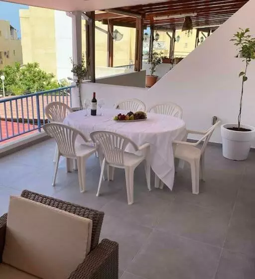 Casa Azzuro   Luxurious Modern Apartment Kapparis