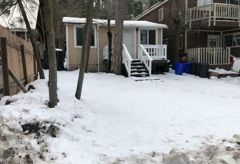Cozy Cabin! 6 Minute Drive To Lake Gregory
