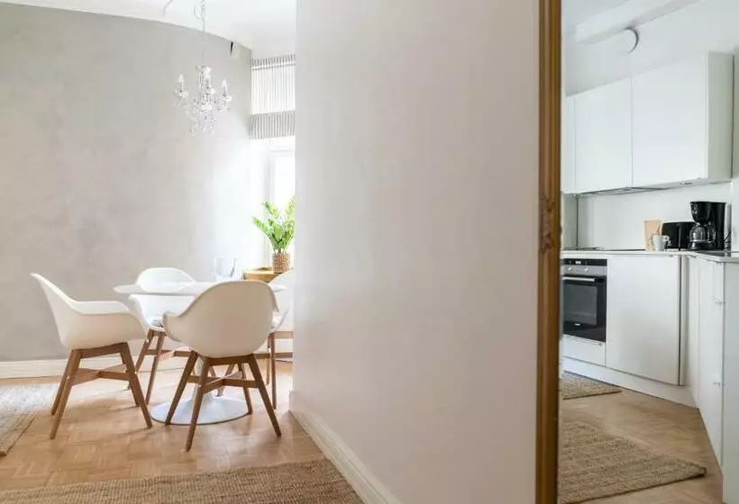 Kaunis Ja Rauhallinen Kaksio Hyvällä Sijainnilla