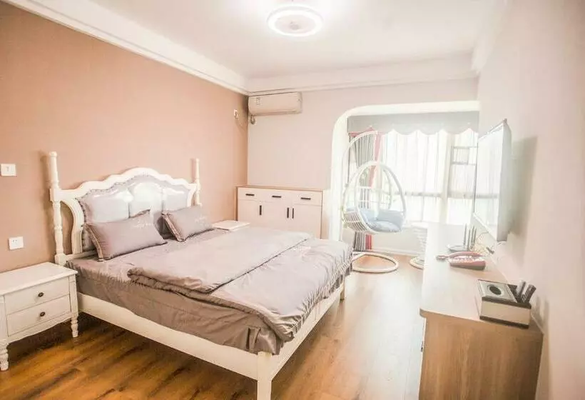 Locals Apartment Place 28