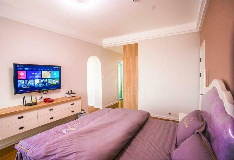 Locals Apartment Place 28