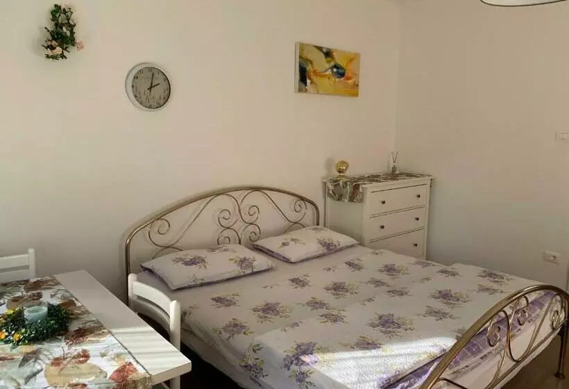 Obermais Garden Living