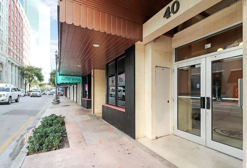 Roami At The Ralston