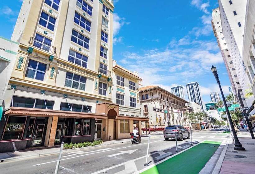 Roami At The Ralston