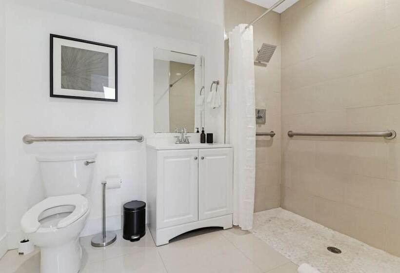 Roami At The Ralston