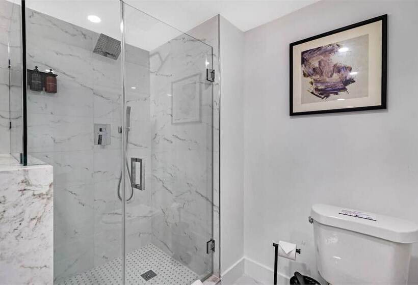 Roami At The Ralston