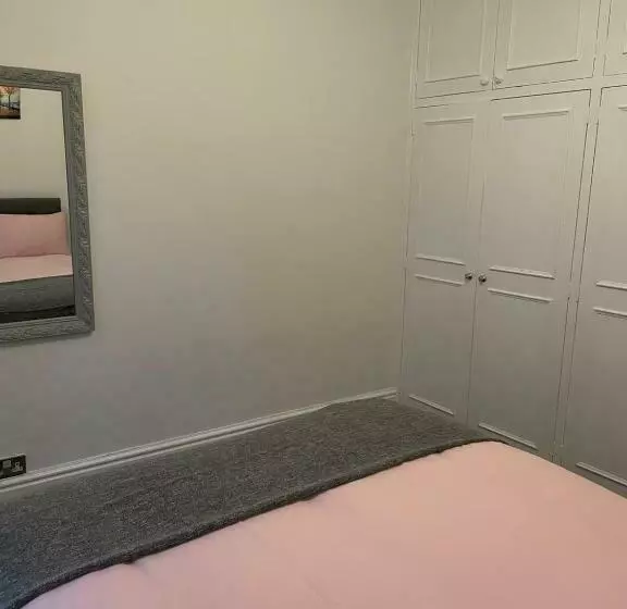 Seymour Place, Hyde Park, Edgware Road London Apartments