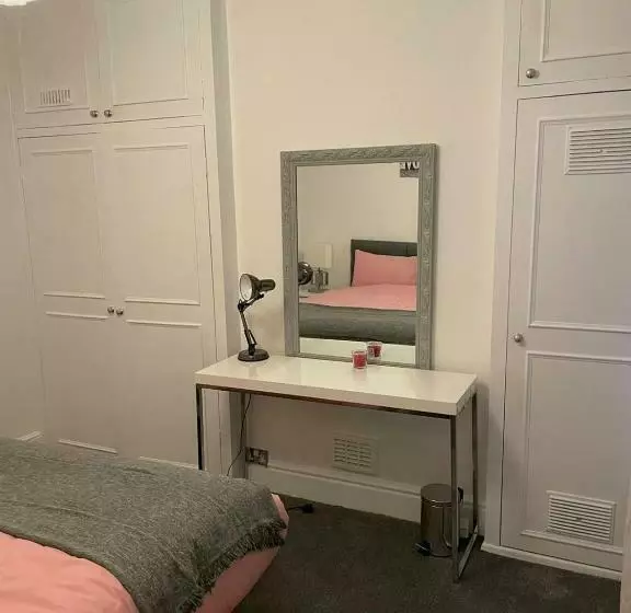 Seymour Place, Hyde Park, Edgware Road London Apartments