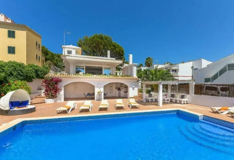 3001 Schöne Villa Am Meer In Sant Elm