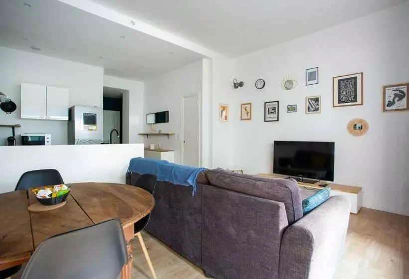 Apartment 10 Minutes From The Tram And The Sea