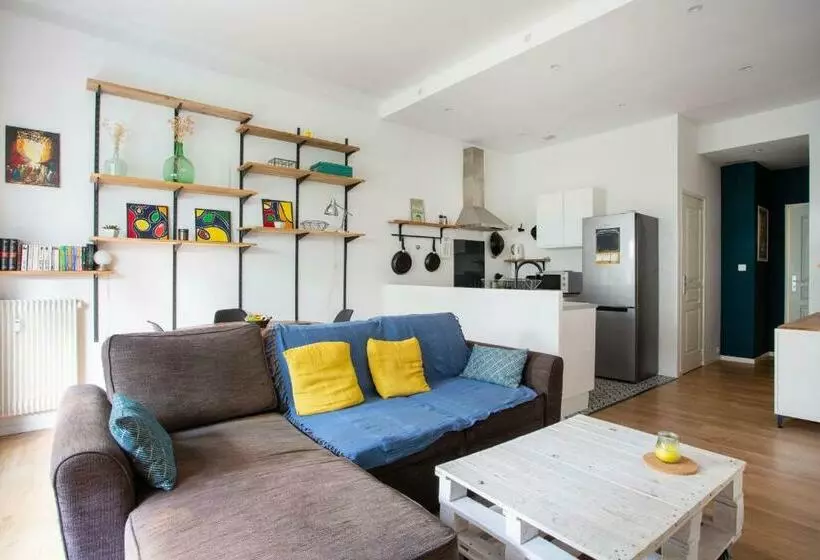 Apartment 10 Minutes From The Tram And The Sea