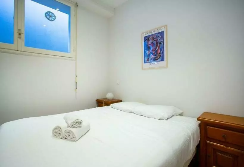 Apartment 10 Minutes From The Tram And The Sea